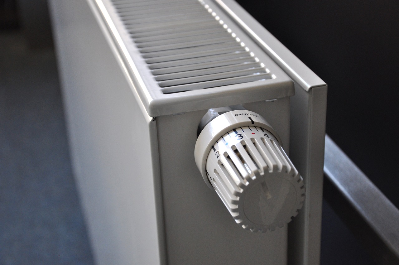 Quels sont les avantages et les inconvénients des radiateurs électriques en fonte et en céramique ?